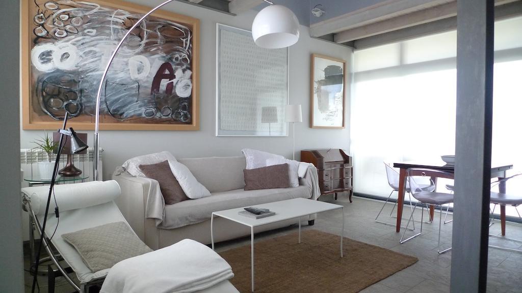 Two-Bedroom Apartment,111232101:JPEG